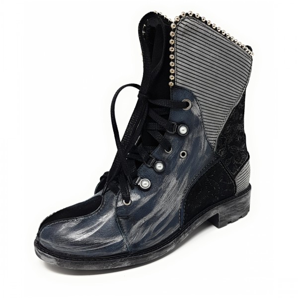 Combat Boot mit auffallenden Details in schwarz-silber