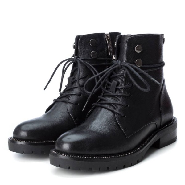 Schwarzer Leder Boot mit Schnür-Optik